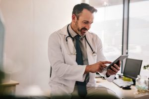 Leia mais sobre o artigo Blog médico: vale a pena investir?